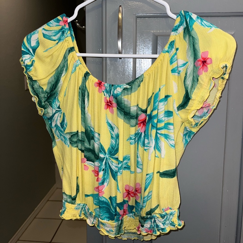 hollister crop top